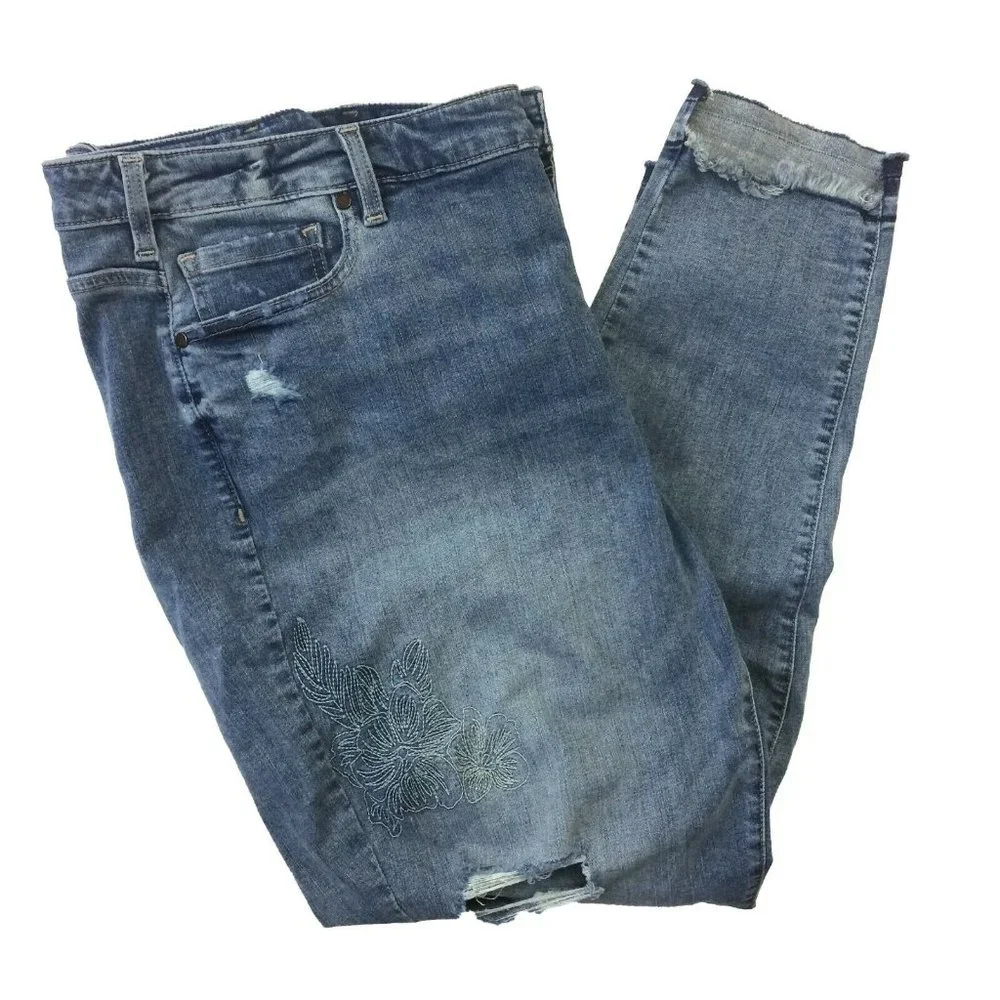 Lane Bryant Womens Plus Size 22 Jeans Skinny Floral Embroidered Distressed 47x30 - Picture 7 of 12
